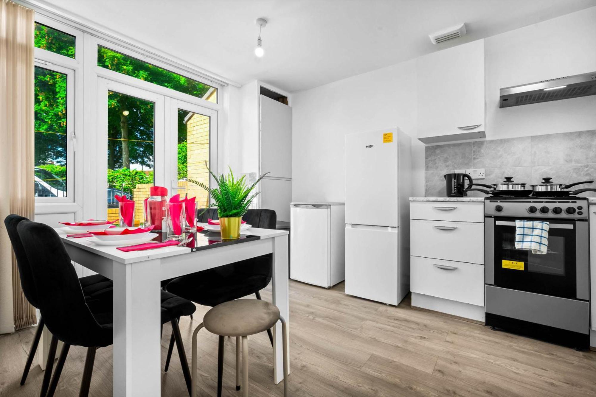 Luxury New House With Free Parking Lejlighed Birmingham Eksteriør billede